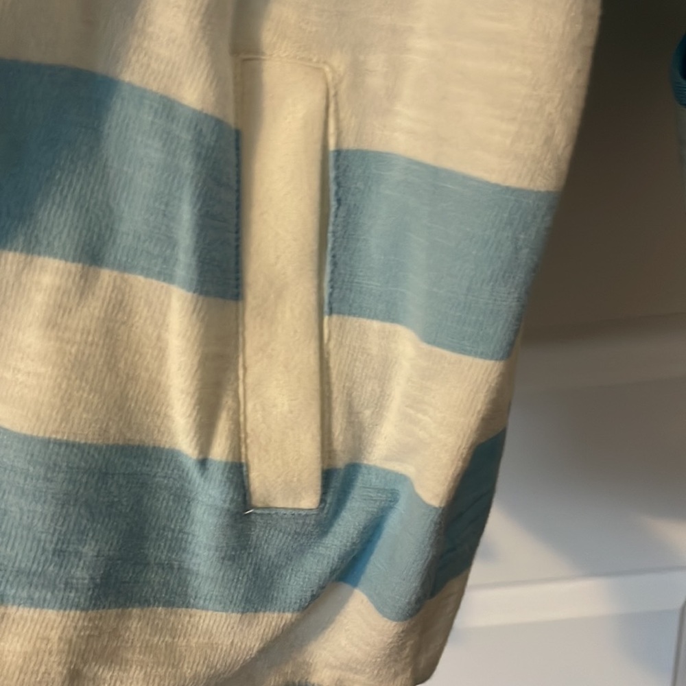 Striped top - Picture 5 of 7